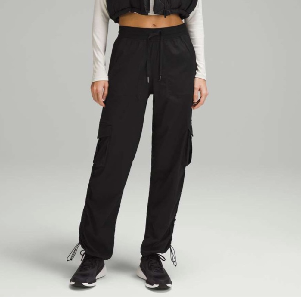 Lululemon Dance Studio Relaxed-Fit Mid-Rise Cargo Pant
Black